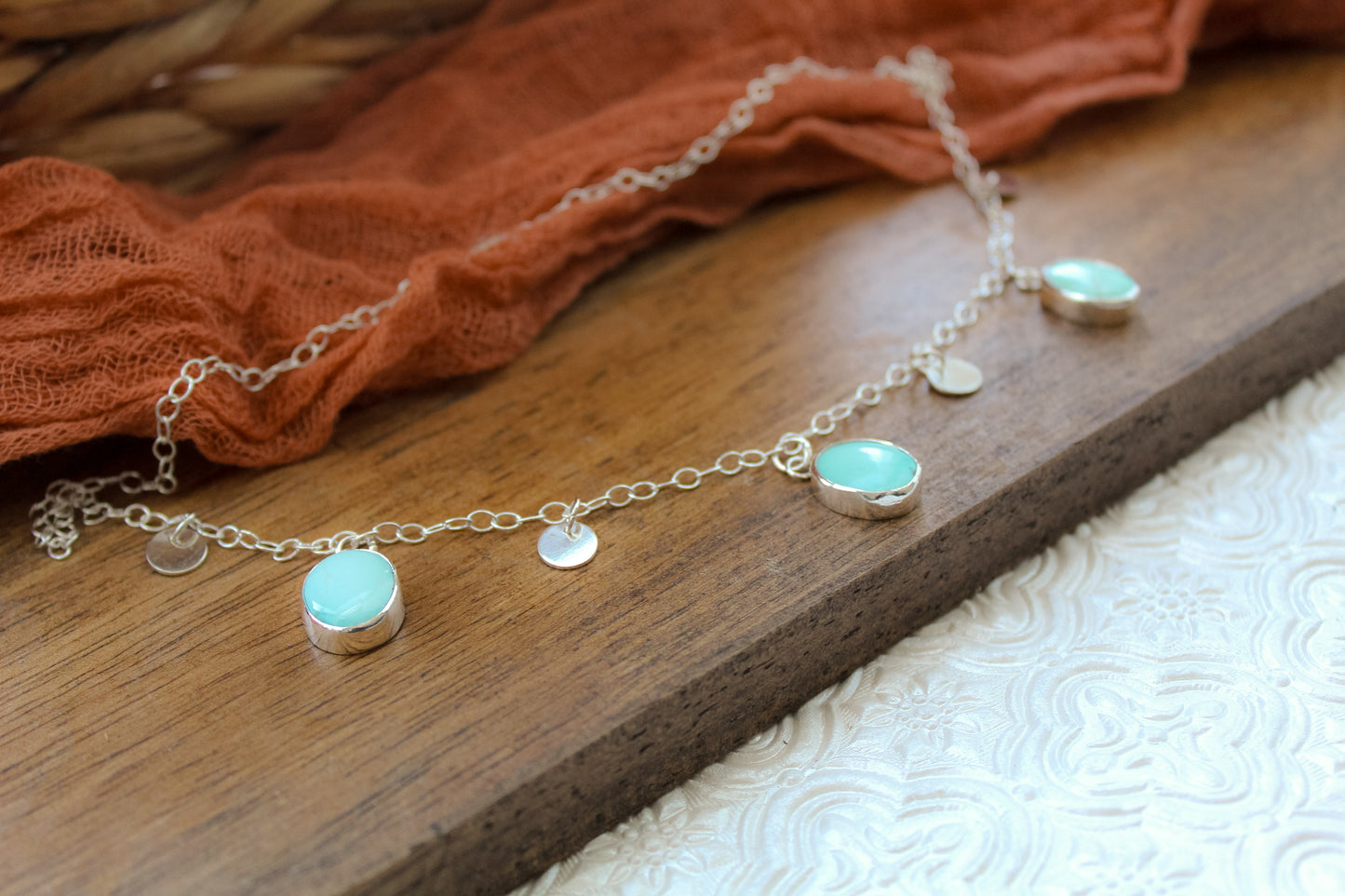 Triple stone choker