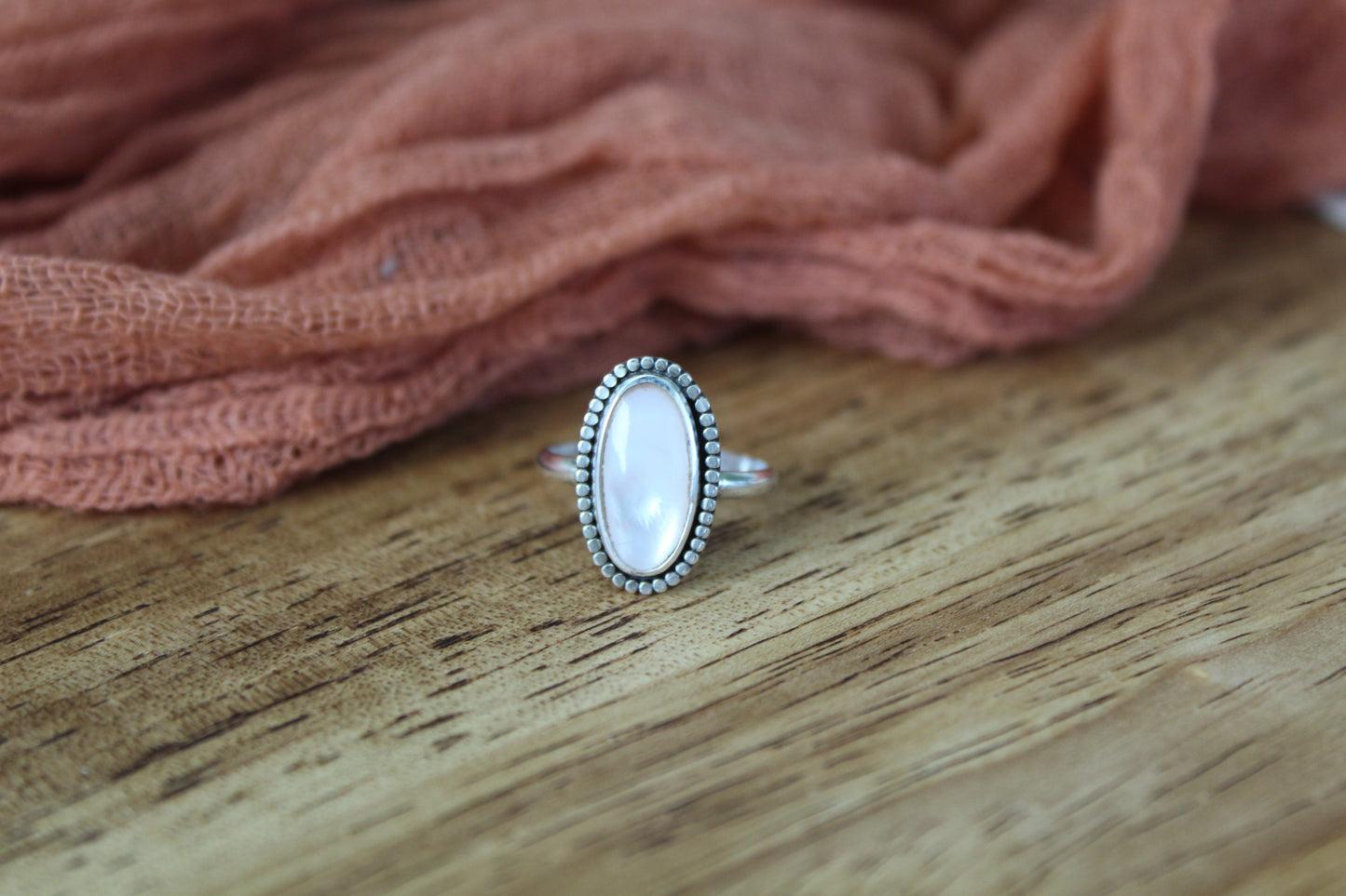 Mother of Pearl Ring (Sz. 7.5)