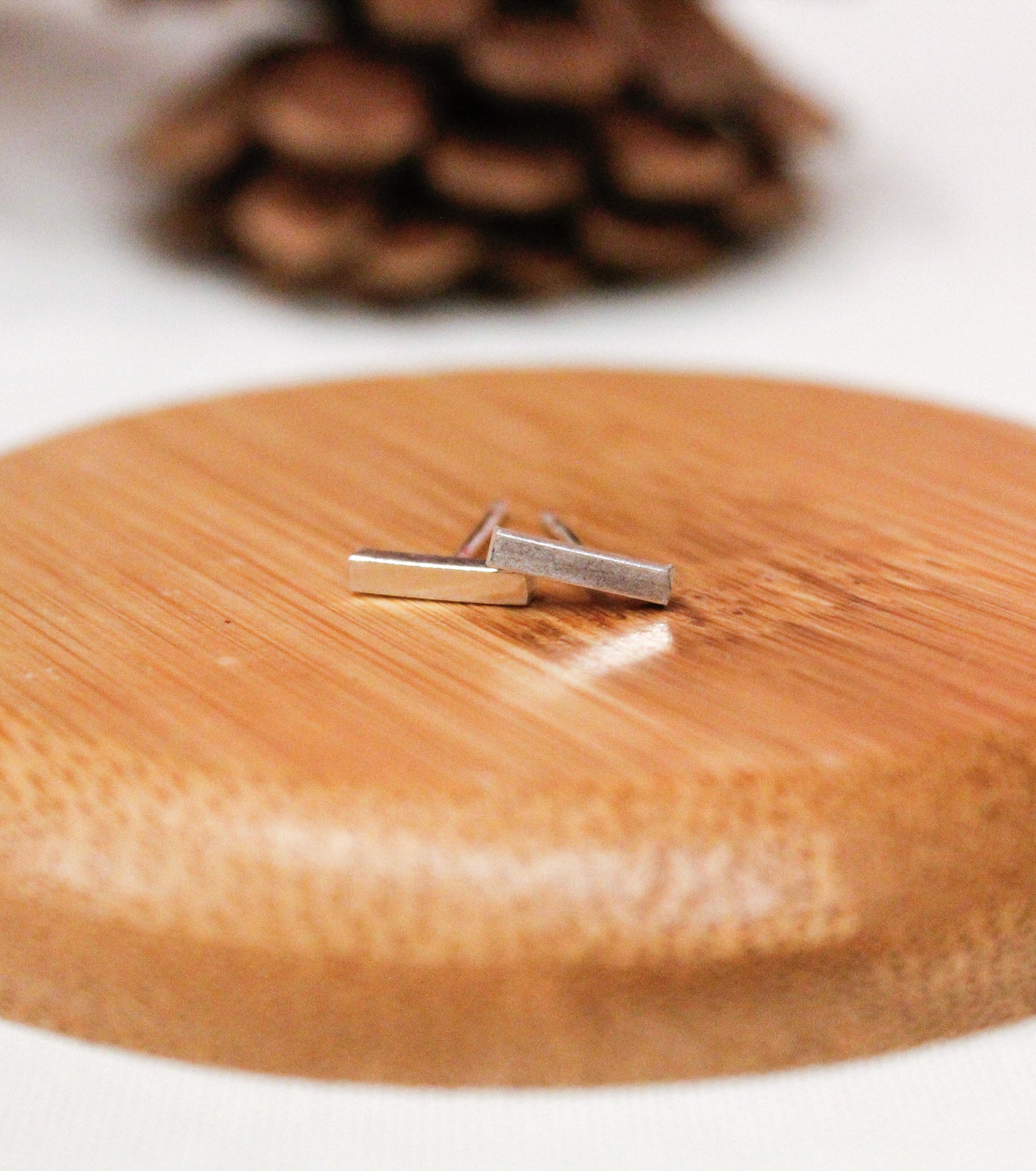 Bar stud earrings